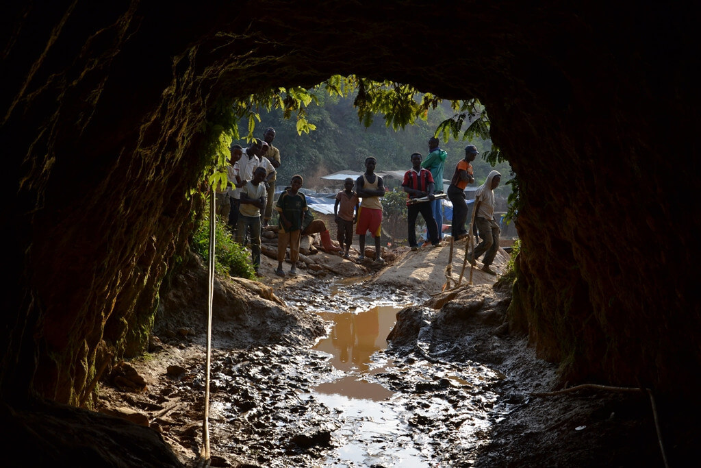 Democratic Republic of Congo: child labor in the mines - 911Metallurgist DSC 0113 XL