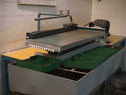 Mesa de Concentración Gravimétrica - Uso y Funcionamiento - 911Metallurgist Mesa de concentración gravimétrica