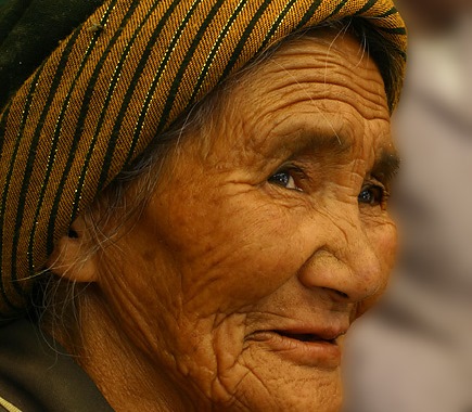Pop-up Chinese mining projects lead to the eviction of nearly two million Tibetans - 911Metallurgist Tibetan lady
